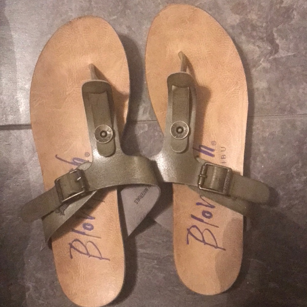 Pre owned condition slides